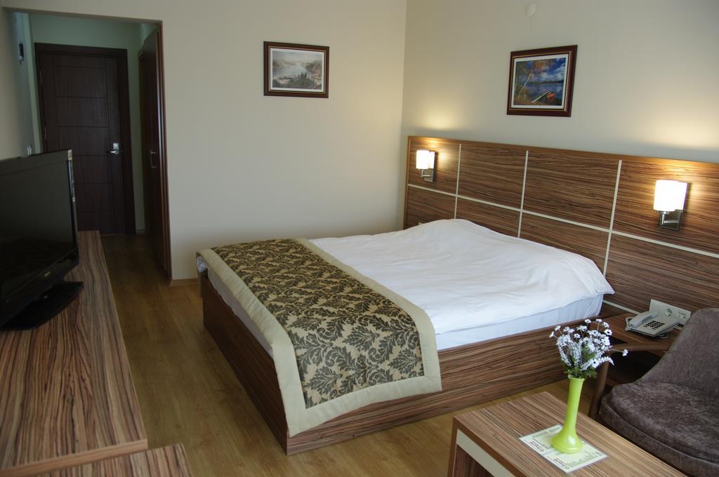 Petek Hotel Muğla Luaran gambar