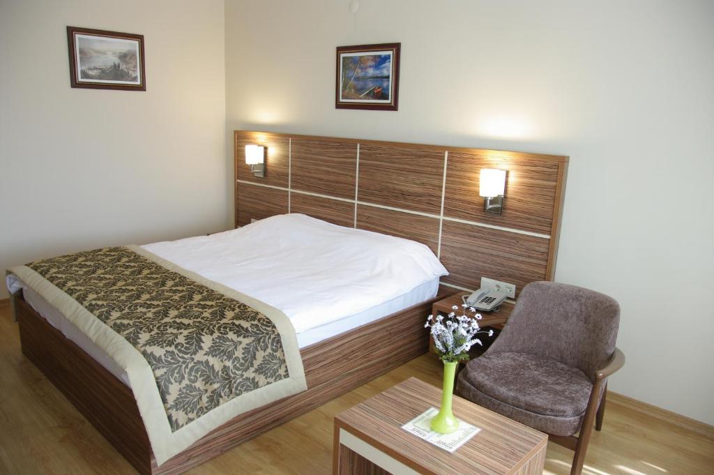 Petek Hotel Muğla Bilik gambar