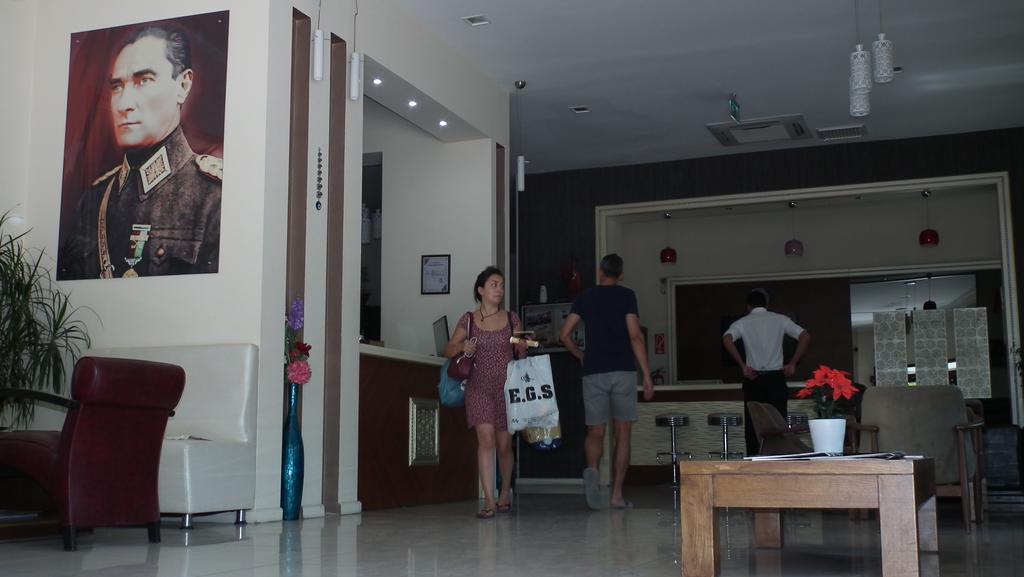 Petek Hotel Muğla Luaran gambar